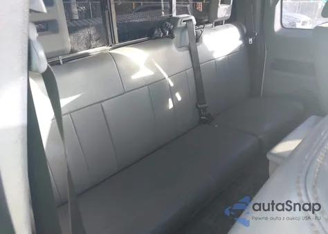 2011 Ford F-250 Xl z USA, uszkodzony, nr VIN 1FT7X2B61BEA83189